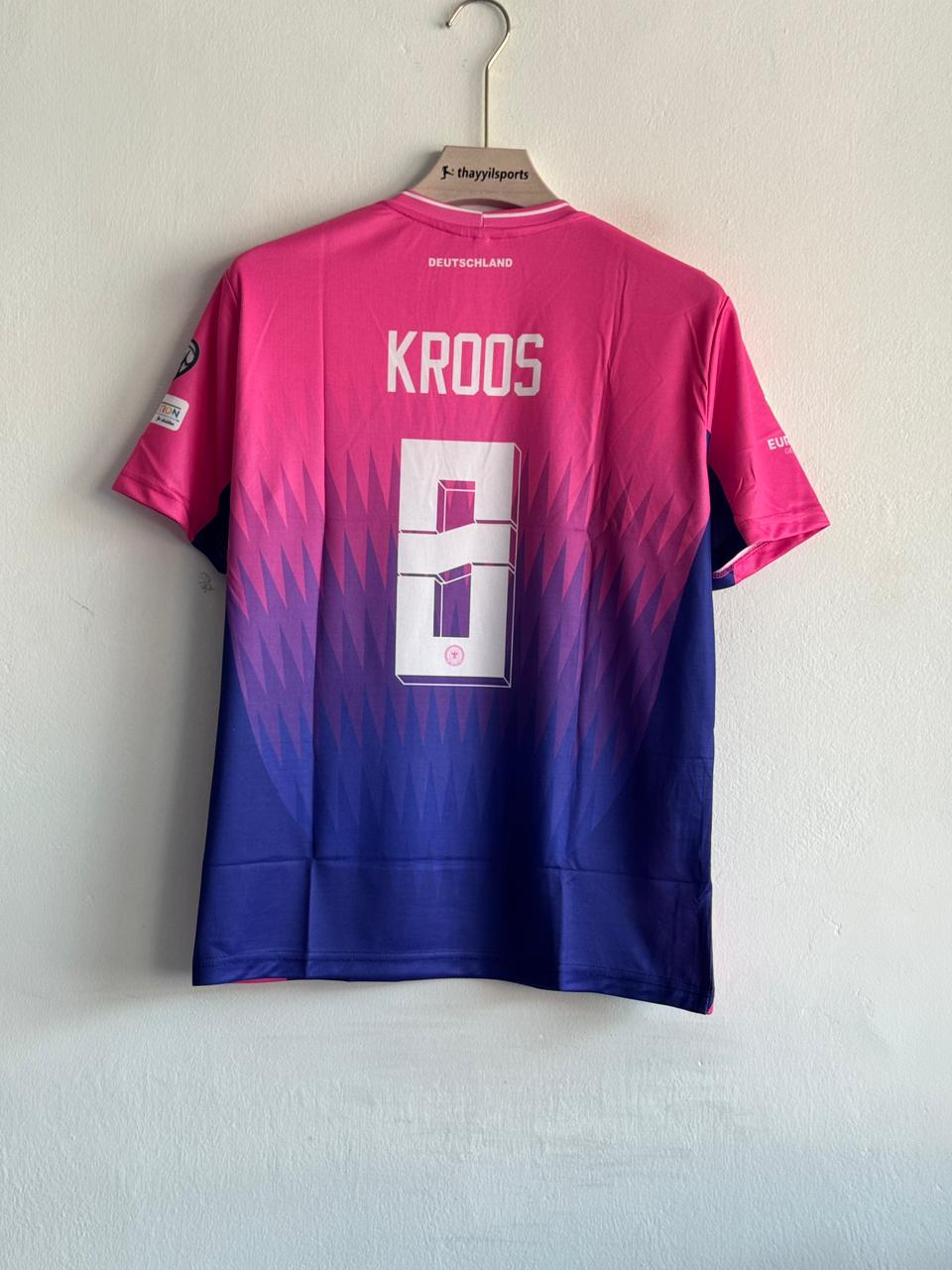 𝐆𝐞𝐫𝐦𝐚𝐧𝐲 𝟐𝟎𝟐𝟒 𝐀𝐰𝐚𝐲 𝐊𝐢𝐭 – 𝐊𝐑𝐎𝐎𝐒 𝐄𝐝𝐢𝐭𝐢𝐨𝐧